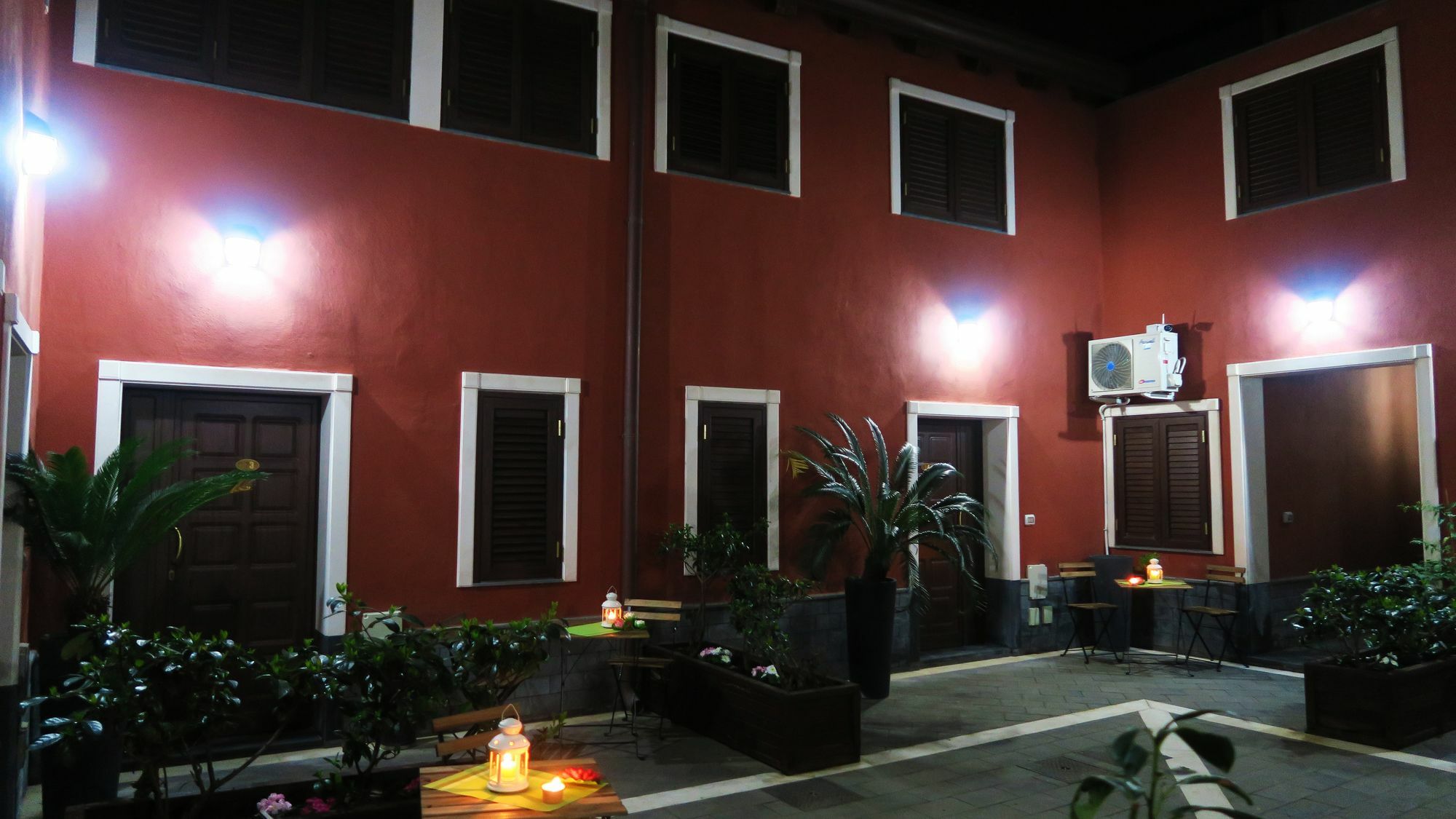 Cortile Dei Sogni Apartment Catania Ngoại thất bức ảnh